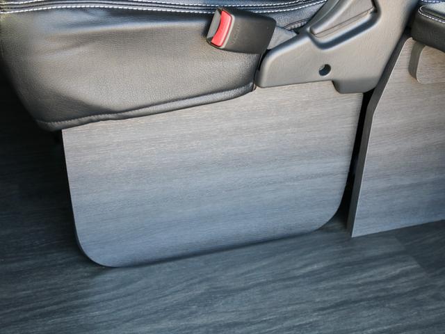 ハイエースワゴン GL ロング ワゴンGL 内装アレンジVer1 サイドテーブル アルパインBIG-X11ナビ ETC2.0 12.8型フリップダウンモニター ブラックエディション 艶有り ローダウン バッドフェイスボンネット(37枚目)