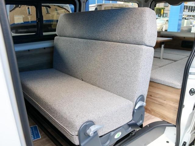 ハイエースバン ロングDX 8ナンバーキャンピングカー Wood Village サブバッテリー インバーター 外部充電 シンク コンロ ベッドキット ダウンライト アルパインBIG-X11ナビ ブラックエディション カスタム(24枚目)