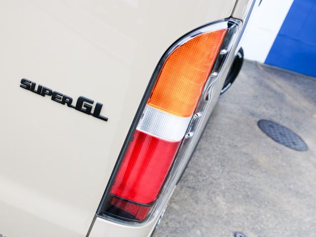 ハイエースバン スーパーGL ダークプライムII バン スーパーGL アースカラーパッケージ カスタム ブラックエディション シートカバー アルパインBIG-X11ナビ ETC2.0 オフロードパッケージ LED ベッドキット キャンピングカー(16枚目)