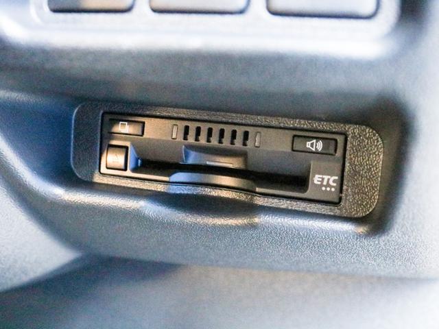 ハイエースバン スーパーGL ダークプライムII バン スーパーGL アースカラーパッケージ カスタム ブラックエディション シートカバー アルパインBIG-X11ナビ ETC2.0 オフロードパッケージ LED ベッドキット キャンピングカー(23枚目)