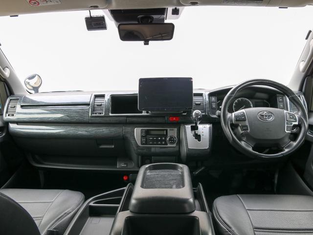 ハイエースワゴン 　ワゴン　ＧＬ　４ＷＤ　ブラックエディション　オフロードパッケージ　オーバーフェンダー　カスタム　アルミホイール　アルパインＢＩＧ－Ｘ１１ナビ　ＥＴＣ　アルパイン１２．８型フリップダウンモニター（2枚目）