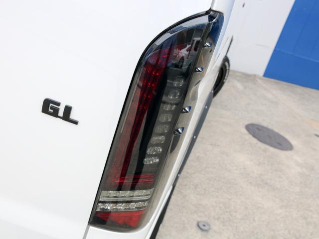 ハイエースワゴン 　ワゴン　ＧＬ　４ＷＤ　ブラックエディション　オフロードパッケージ　オーバーフェンダー　カスタム　アルミホイール　アルパインＢＩＧ－Ｘ１１ナビ　ＥＴＣ　アルパイン１２．８型フリップダウンモニター（16枚目）