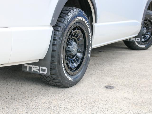 ハイエースワゴン 　ワゴン　ＧＬ　４ＷＤ　ブラックエディション　オフロードパッケージ　オーバーフェンダー　カスタム　アルミホイール　アルパインＢＩＧ－Ｘ１１ナビ　ＥＴＣ　アルパイン１２．８型フリップダウンモニター（18枚目）