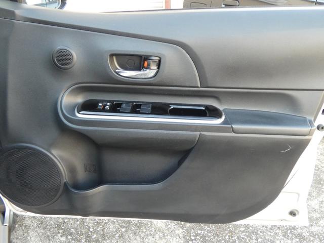 アクア Ｘ－アーバン　◇ＬＥＤ　◇純正ナビ　◇フルセグ　◇Ｂｌｕｅｔｏｏｔｈ　◇ＤＶＤ再生　◇バックカメラ　◇スマートキー　◇ＥＴＣ　◇ハーフレザーシート　◇純正アルミ　◇ルーフレール　◇横滑り防止　◇車検２年（28枚目）