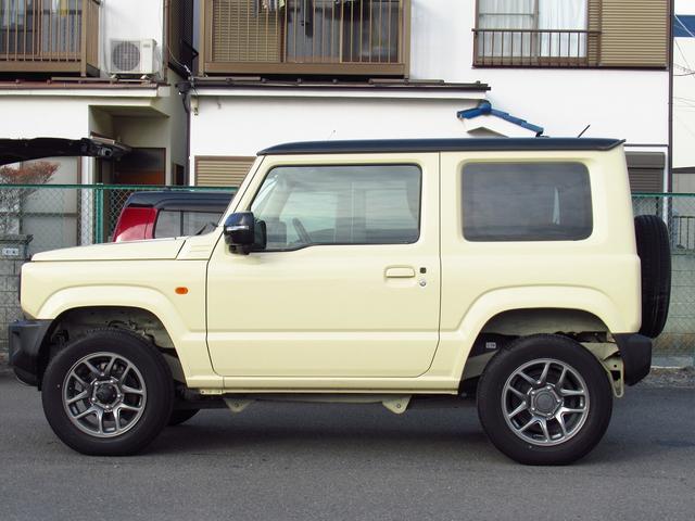 ジムニー ＸＣ　４ＷＤ　４ＡＴ　初売り特選車　オーディオレス　ＬＥＤヘッドランプ　キーレスプッシュスタート　オートクルーズコントロール　ステアリングオーディオスイッチ　衝突被害軽減ブレーキ　ＳＲＳサイド・カーテンエアバッグ　両席シートヒーター（4枚目）