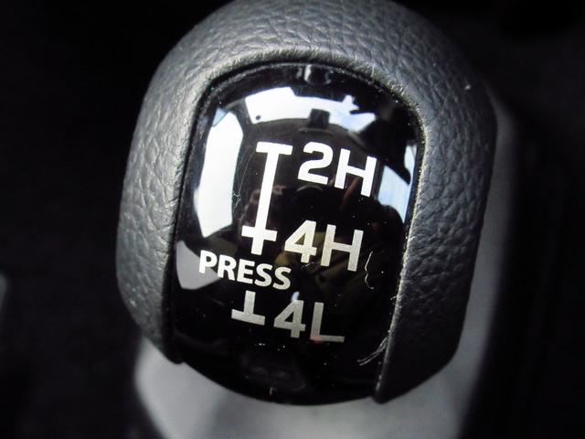 ジムニー ＸＣ　４ＷＤ　４ＡＴ　初売り特選車　オーディオレス　ＬＥＤヘッドランプ　キーレスプッシュスタート　オートクルーズコントロール　ステアリングオーディオスイッチ　衝突被害軽減ブレーキ　ＳＲＳサイド・カーテンエアバッグ　両席シートヒーター（9枚目）