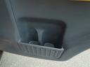 後席ドア収納とドリンクホルダーです☆