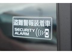 鍵穴から車内へ侵入を謀る車上荒らし策がセキュリティーアラームシステム☆ 6