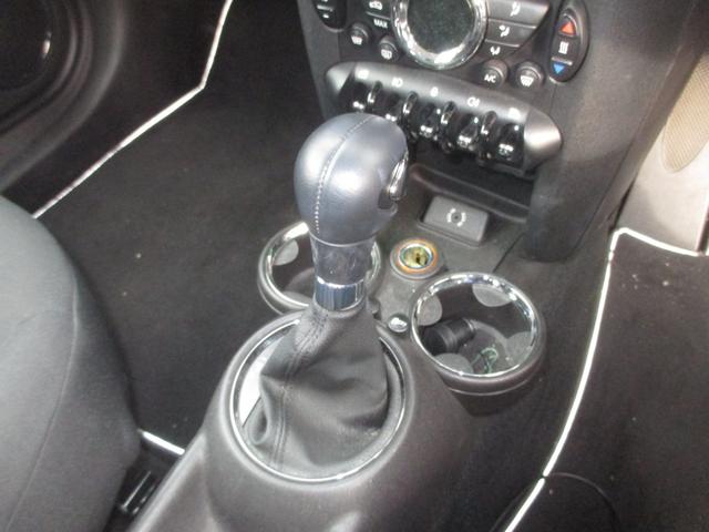 MINI クーパー クラブマン ポータブルナビ キセノンライト ETC(15枚目)