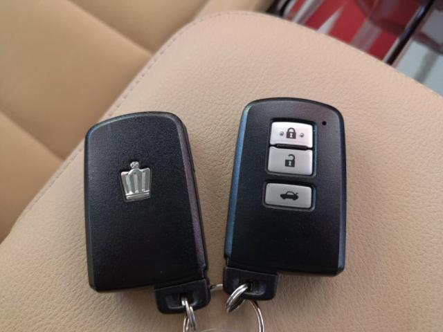 クラウンハイブリッド ロイヤルサルーン 12セグHDDナビBカメラHIDキーフリETCオートAC(20枚目)