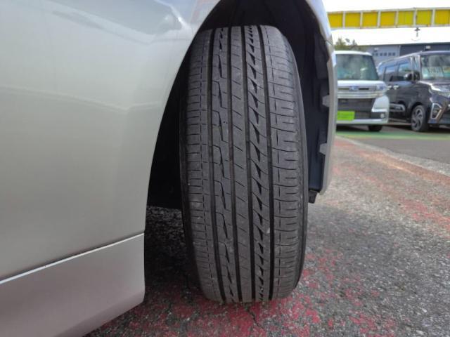 クラウンハイブリッド ロイヤルサルーン 12セグHDDナビBカメラHIDキーフリETCオートAC(28枚目)