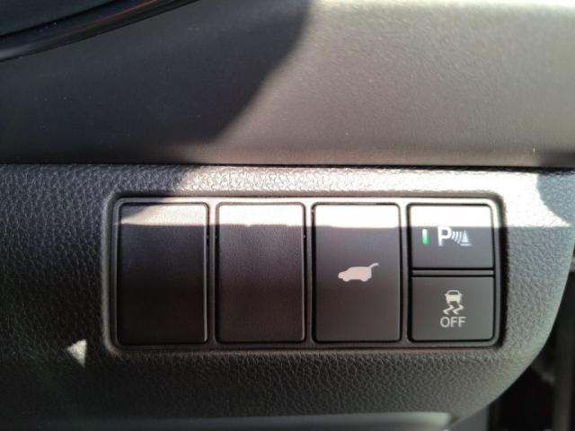 クルコンとパドルシフトとステアリングヒーターがついております！