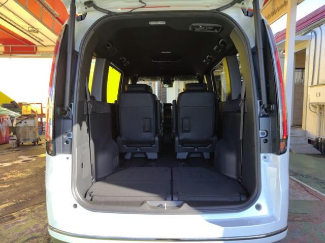 ステップワゴン ｅＨＥＶスパーダプレミアムラインブラックエディション　登録済未使用車　両ＡドアＬＥＤライト電動Ｒゲート衝突軽減Ｂ（24枚目）
