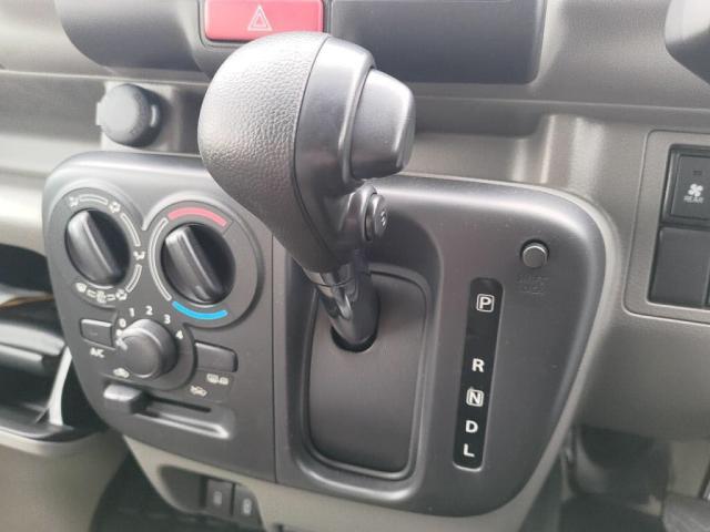 MITSUBISHI MINICAB VAN BRAVO TURBO