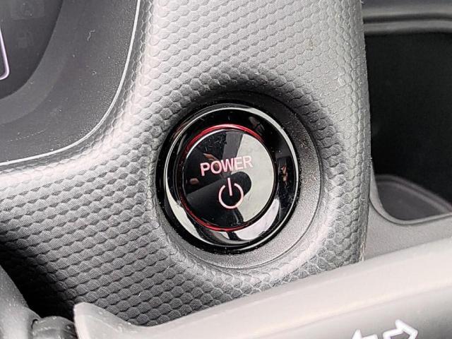 フィット ｅ：ＨＥＶベーシック　ＭナビＢカメラＥＴＣオートＡＣクルコン衝突軽減Ｂキーフリ（13枚目）