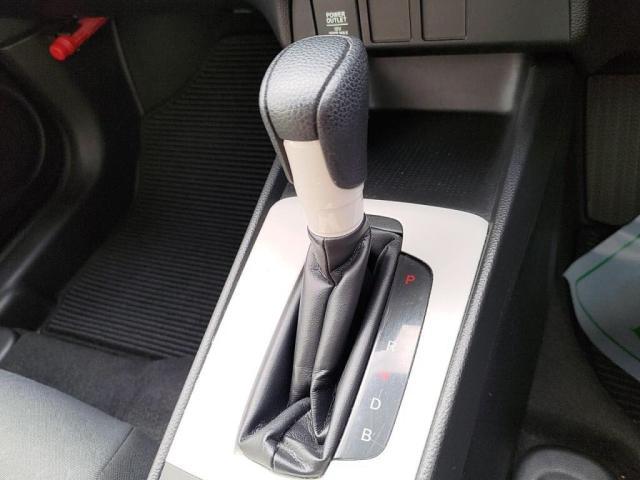 フィット ｅ：ＨＥＶベーシック　ＭナビＢカメラＥＴＣオートＡＣクルコン衝突軽減Ｂキーフリ（15枚目）