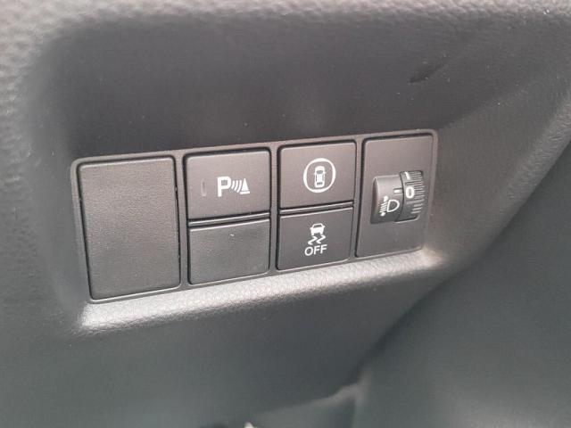 フィット ｅ：ＨＥＶベーシック　ＭナビＢカメラＥＴＣオートＡＣクルコン衝突軽減Ｂキーフリ（16枚目）