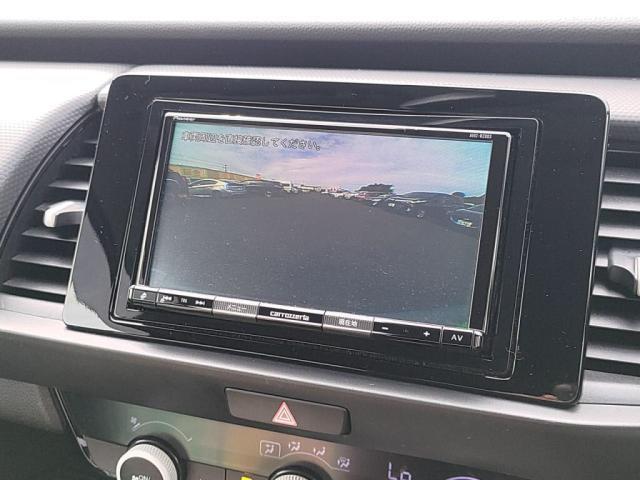 フィット ｅ：ＨＥＶベーシック　ＭナビＢカメラＥＴＣオートＡＣクルコン衝突軽減Ｂキーフリ（18枚目）