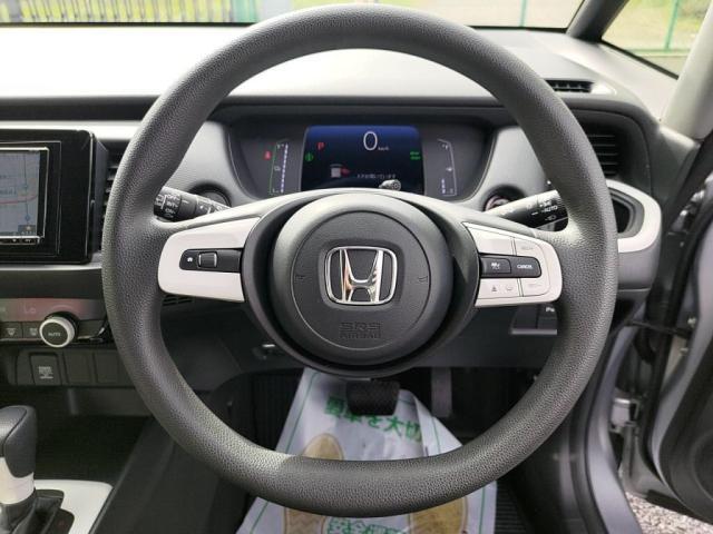 フィット ｅ：ＨＥＶベーシック　ＭナビＢカメラＥＴＣオートＡＣクルコン衝突軽減Ｂキーフリ（20枚目）