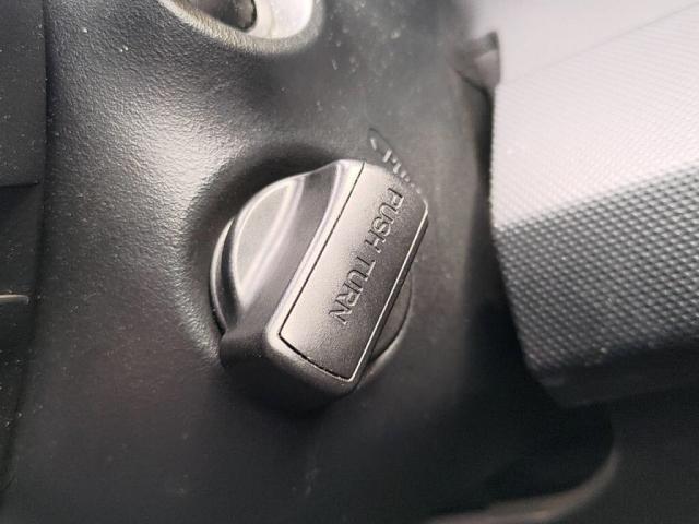 フリード Ｇ　ジャストセレクション　ＭナビＢカメラ左ＡドアＨＩＤキーフリＥＴＣオートＡＣアイドリ（13枚目）