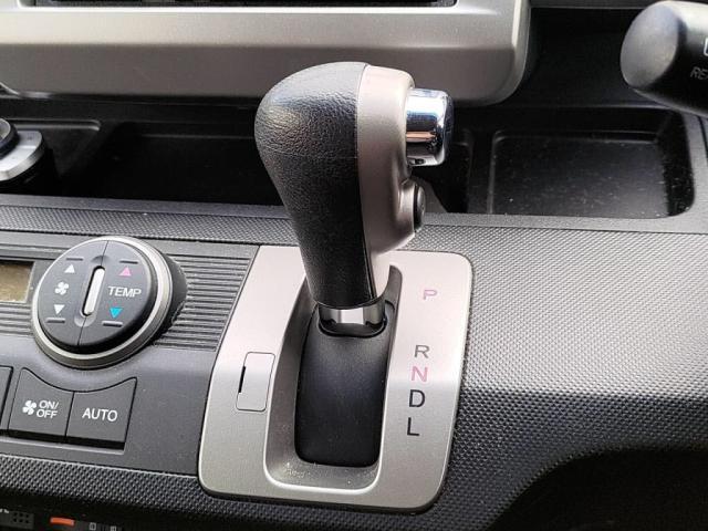 フリード Ｇ　ジャストセレクション　ＭナビＢカメラ左ＡドアＨＩＤキーフリＥＴＣオートＡＣアイドリ（15枚目）