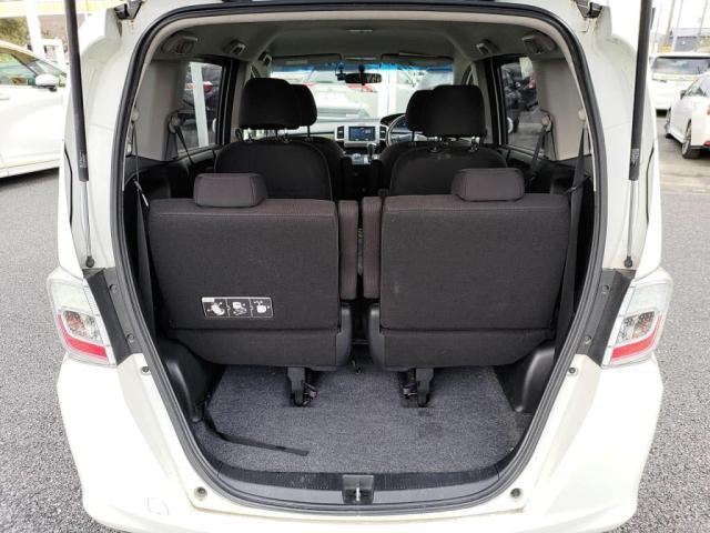 フリード Ｇ　ジャストセレクション　ＭナビＢカメラ左ＡドアＨＩＤキーフリＥＴＣオートＡＣアイドリ（25枚目）