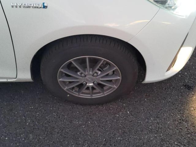 ヴィッツ ハイブリッドＦ　セーフティーエディションＩＩＩ　１２セグＭナビＢカメＬＥＤライＥＴＣ衝突軽減Ｂキーフリ外ＡＷ（29枚目）