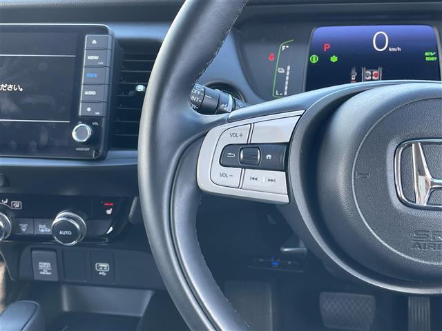 ｅ：ＨＥＶリュクス　禁煙車　純正９型ＳＤメモリナビ　Ｂｌｕｅｔｏｏｔｈ接続　ＣＤ・ＤＶＤ再生　バックカメラ　ＥＴＣ　ホンダセンシング　衝突軽減ブレーキ　シ－トヒ－タ－　ステアリングヒーター　スマホワイアレス充電(6枚目)