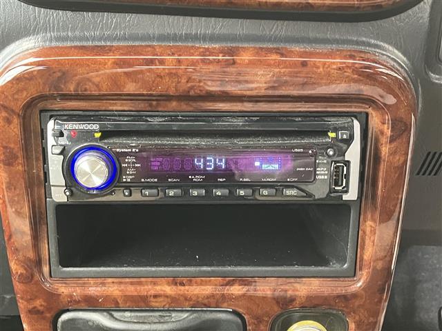 ミラジーノ ジーノリミテッド　リモコンキー　ＡＭ／ＦＭ　Ｗエアバッグ　スペアキー　パワーステアリング　パワーウィンドウ　保証書　記録簿　純正フロアマット　ミュージックプレイヤー接続（3枚目）