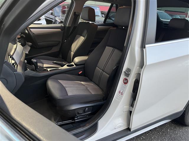 Ｘ１ ｘＤｒｉｖｅ　２５ｉ　ＨＤＤナビ　スマートキー　４ＷＤ　ＭＴモード付　ＡＡＣ　バックカメラ　ミュージックプレイヤー接続　フルセグ　純正アルミホイール　パワーシート　ＨＩＤヘッドライト（21枚目）