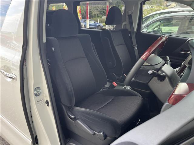 ヴェルファイア 2.4Z 純正ナビ CD DVD AM FM ワンセグTV バックカメラ ETC MTモード付AT プッシュスタート スマートキー 片側パワースライドドア 3列目シート HIDヘッドライト 純正フロアマット(19枚目)