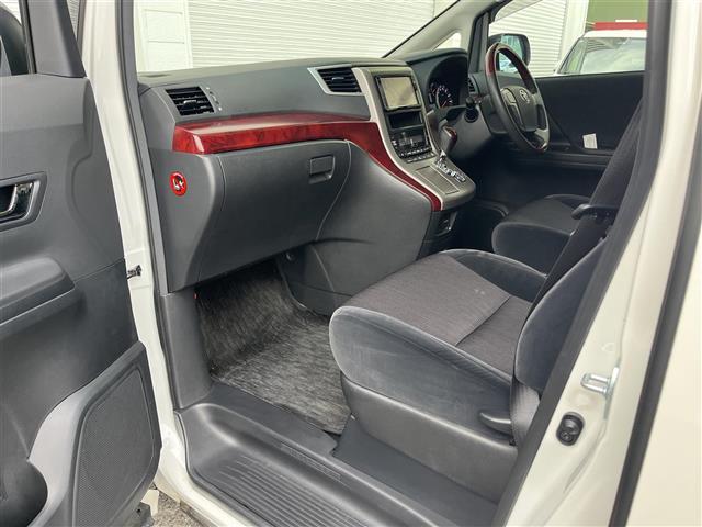 ヴェルファイア 2.4Z 純正ナビ CD DVD AM FM ワンセグTV バックカメラ ETC MTモード付AT プッシュスタート スマートキー 片側パワースライドドア 3列目シート HIDヘッドライト 純正フロアマット(20枚目)