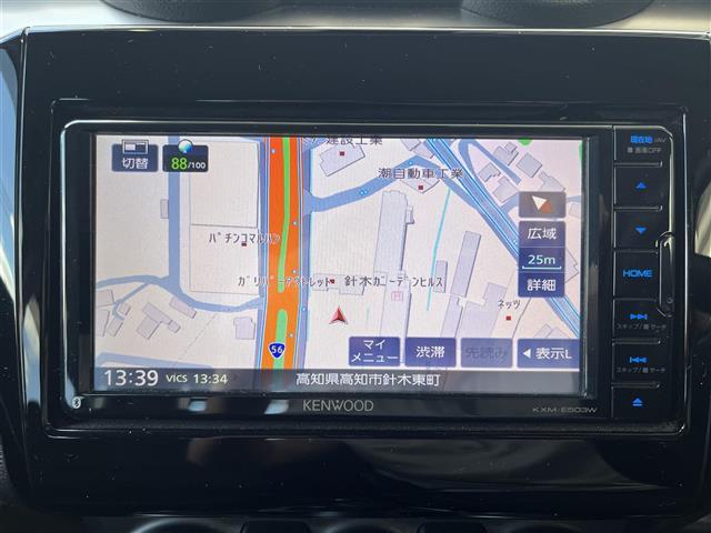 スイフト XRリミテッド 純正ナビ Bluetooth フルセグ CD DVD AM FM バックカメラ ビルトインETC ドライブレコーダー クルーズコントロール 社外15インチアルミホイール 純正フロアマット 盗難防止装置(3枚目)