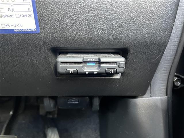 スイフト XRリミテッド 純正ナビ Bluetooth フルセグ CD DVD AM FM バックカメラ ビルトインETC ドライブレコーダー クルーズコントロール 社外15インチアルミホイール 純正フロアマット 盗難防止装置(6枚目)