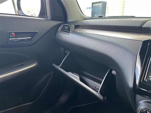 スイフト XRリミテッド 純正ナビ Bluetooth フルセグ CD DVD AM FM バックカメラ ビルトインETC ドライブレコーダー クルーズコントロール 社外15インチアルミホイール 純正フロアマット 盗難防止装置(19枚目)