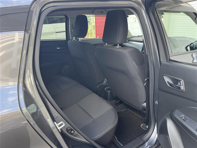 スイフト XRリミテッド 純正ナビ Bluetooth フルセグ CD DVD AM FM バックカメラ ビルトインETC ドライブレコーダー クルーズコントロール 社外15インチアルミホイール 純正フロアマット 盗難防止装置(24枚目)