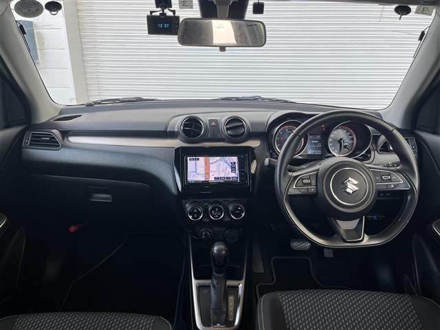 スイフト XRリミテッド 純正ナビ Bluetooth フルセグ CD DVD AM FM バックカメラ ビルトインETC ドライブレコーダー クルーズコントロール 社外15インチアルミホイール 純正フロアマット 盗難防止装置(42枚目)