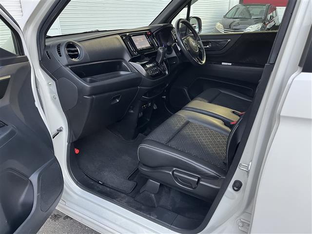 Ｎ－ＷＧＮカスタム Ｇ・ターボパッケージ　純正ナビ　Ｂｌｕｅｔｏｏｔｈ　フルセグ　ＣＤ　ＤＶＤ　ＡＭ　ＦＭ　クルーズコントロール　ビルトインＥＴＣ　ハーフレザーシート　ＭＴモード付ＡＴ　パドルシフト　ターボ　プッシュスタート　スマートキー（22枚目）