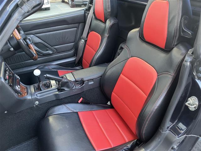 店頭販売もしておりますので、先に在庫が無くなってしまうこともございます。気になる車はまずはお問い合わせください！