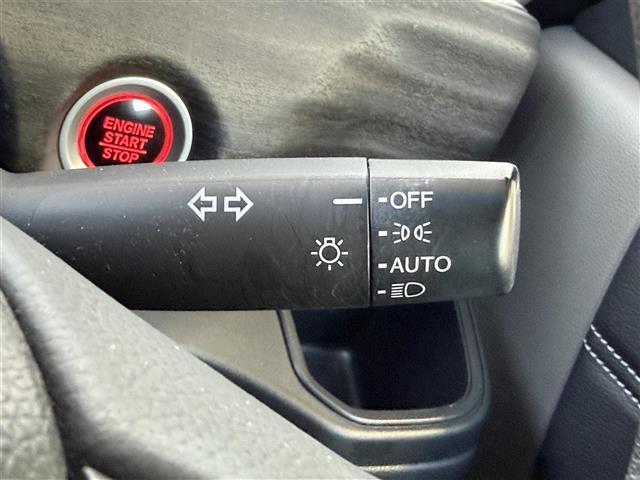 フリード Ｇ・ホンダセンシング　純正ナビ　Ｂｌｕｅｔｏｏｔｈ接続　ＥＴＣ　バックカメラ　後席用モニター　フルセグテレビ　三列シート　純正フロアマット　純正１５インチアルミホイール　両側パワースライドドア　横滑り防止装置（11枚目）