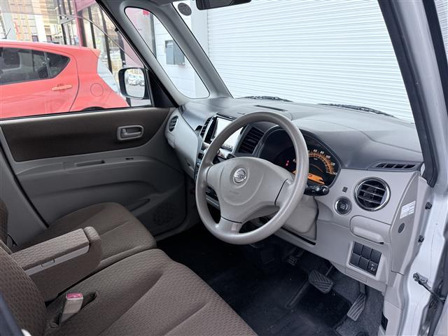 ルークス E 純正ナビ バックカメラ スペアキー AC TV 純正フロアマット 両側スライドドア ABS Wエアバッグ スマートキー 保証書 記録簿 取扱説明書(13枚目)