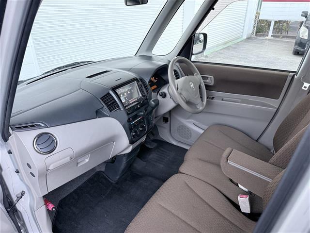 ルークス E 純正ナビ バックカメラ スペアキー AC TV 純正フロアマット 両側スライドドア ABS Wエアバッグ スマートキー 保証書 記録簿 取扱説明書(17枚目)