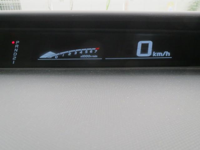 ステップワゴン スパーダＳ　Ｚ　ＨＤＤナビパッケージ　ナビ　ＣＤ　ＤＶＤ　ＴＶ　ミュージックサーバー　ラジオ　バックカメラ　ＥＴＣ　オートエアコン　Ｗエアコン　電動格納リモコンミラー　キーレス　Ｗエアバッグ　ＡＢＳ　プライバシーガラス　社外アルミホイール（4枚目）