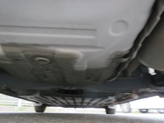 フィットハイブリッド ベースグレード　ナビ　ＣＤ　ＤＶＤ　ＴＶ　ＵＳＢ　ＡＵＸ　ラジオ　ＥＴＣ　オートエアコン　電動格納リモコンミラー　キーレス　クルーズコントロール　ドライブレコーダー　プライバシーガラス（17枚目）