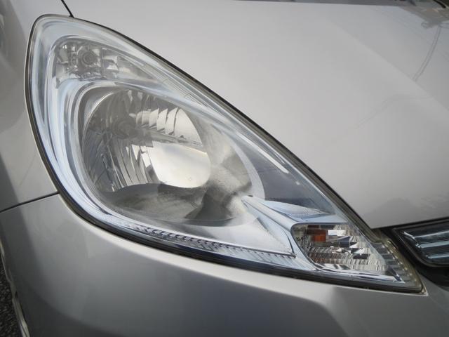 フィットハイブリッド ベースグレード　ナビ　ＣＤ　ＤＶＤ　ＴＶ　ＵＳＢ　ＡＵＸ　ラジオ　ＥＴＣ　オートエアコン　電動格納リモコンミラー　キーレス　クルーズコントロール　ドライブレコーダー　プライバシーガラス（19枚目）