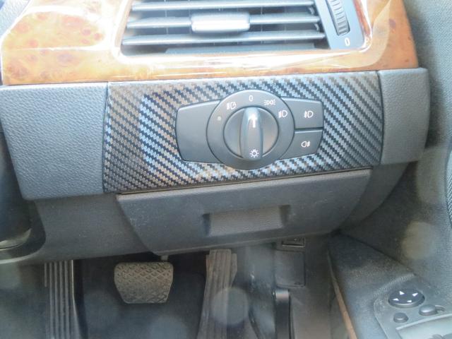 ３シリーズ ３２０ｉ　ナビ　ＣＤ　ＡＭ　ＦＭラジオ　ＡＵＸ　ＥＴＣ　オートエアコン　スマートキー　電動格納リモコンミラー　６エアバック　ＡＢＳ　ＥＳＣ　ＨＩＤヘッドライト　フォグランプ　アルミホイール　ＴチェーンＥｇ　ＦＲ（7枚目）