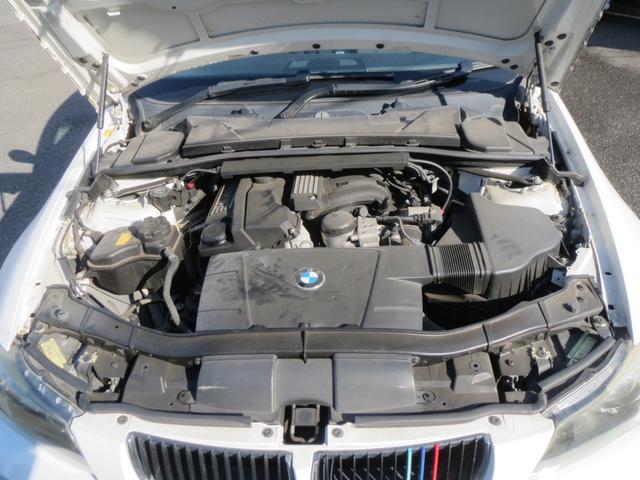 ３シリーズ ３２０ｉ　ナビ　ＣＤ　ＡＭ　ＦＭラジオ　ＡＵＸ　ＥＴＣ　オートエアコン　スマートキー　電動格納リモコンミラー　６エアバック　ＡＢＳ　ＥＳＣ　ＨＩＤヘッドライト　フォグランプ　アルミホイール　ＴチェーンＥｇ　ＦＲ（29枚目）