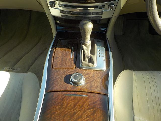 フーガ ２５０ＧＴ　Ａパッケージ　Ｂｌｕｅｔｏｏｔｈ接続対応純正ＨＤＤナビＴＶ　セキュリティシステム連動インテリジェンスキー　パワーシート　ビルトインＥＴＣ（30枚目）