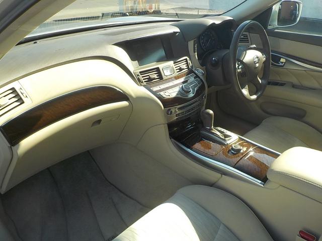 フーガ ２５０ＧＴ　Ａパッケージ　Ｂｌｕｅｔｏｏｔｈ接続対応純正ＨＤＤナビＴＶ　セキュリティシステム連動インテリジェンスキー　パワーシート　ビルトインＥＴＣ（44枚目）