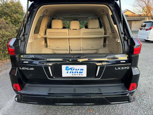 ＬＸ ＬＸ５７０　純正ナビ　３６０度カメラ　冷蔵庫　後席モニター　サンルーフ　ＥＴＣ　シートヒーター　　ＴＶ（9枚目）